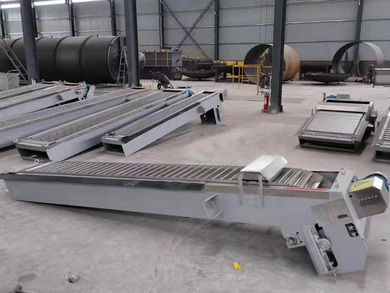 網(wǎng)板格柵機(jī)